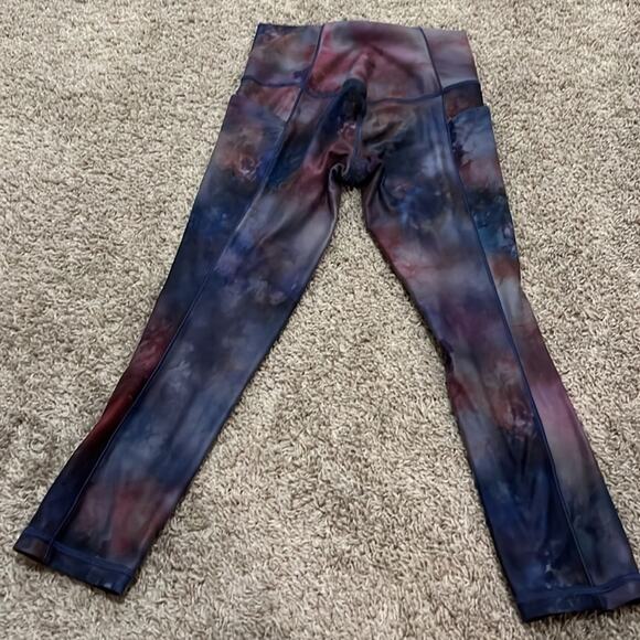 ATHLETA Salutation II Stash Pocket Capri Leggings Supernova Purple Pink XXS - Picture 10 of 16